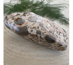 Jaspis sopečná brekcie minerální hmatka - jumbo