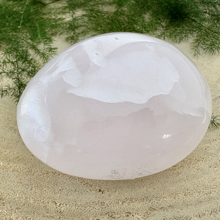 Kalcit růžový minerální hmatka