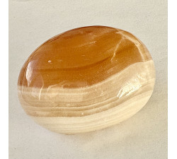 Kalcit oranžový minerální hmatka