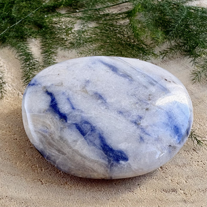 Modrý křemen minerální hmatka