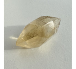Přírodní citrín broušený minerál - špička
