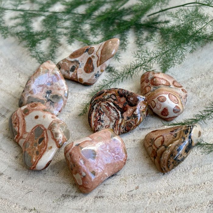 Jaspis sopečná brekcie minerální hmatka