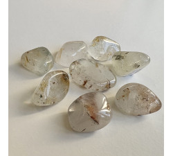 Topaz stříbrný - minerální hmatka