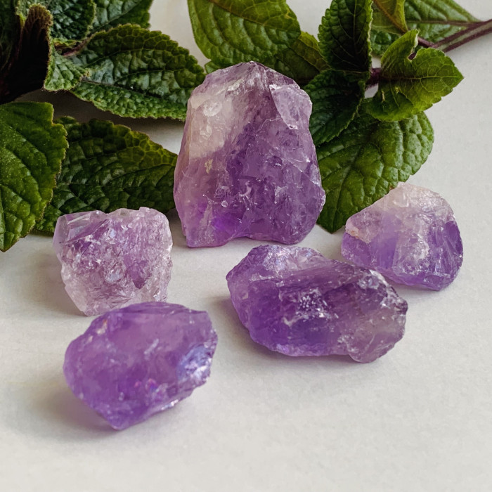 Ametyst neopracovaný minerál