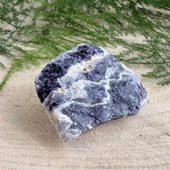 Fluorit neopracovaný minerál