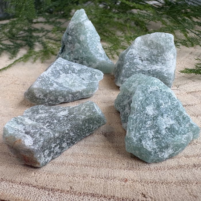 Avanturín neopracovaný minerál