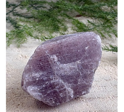 Rubín neopracovaný minerál