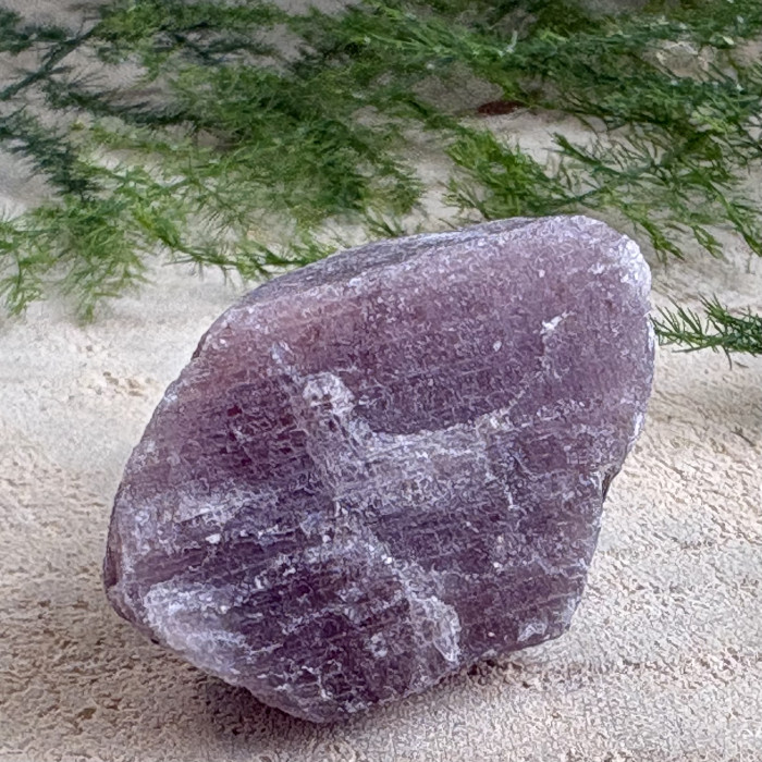 Rubín neopracovaný minerál