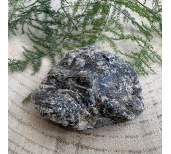 Labradorit neopracovaný minerál