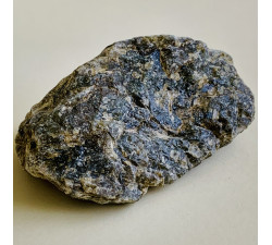 Labradorit neopracovaný minerál