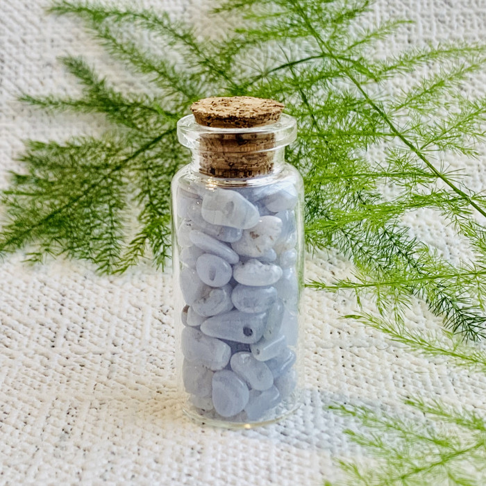 Chalcedon - lahvička s minerály