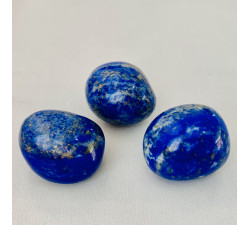 Lapis lazuli minerální hmatka