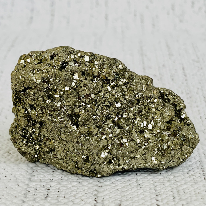 Pyrit neopracovaný minerál